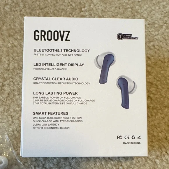 Blue Groovz Earbud Headphones - Picture 4 of 7
